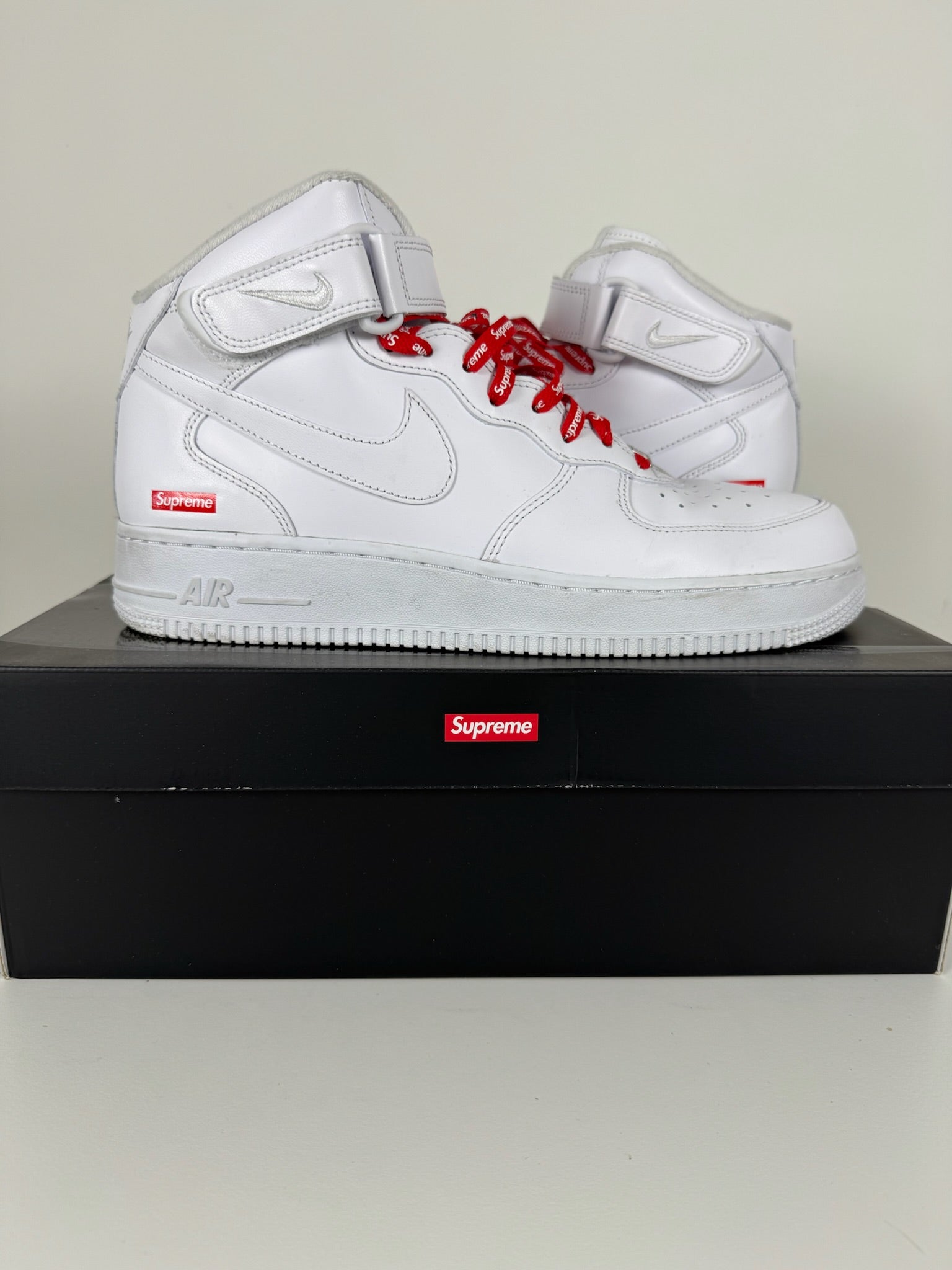 Supreme high top air forces 10.5