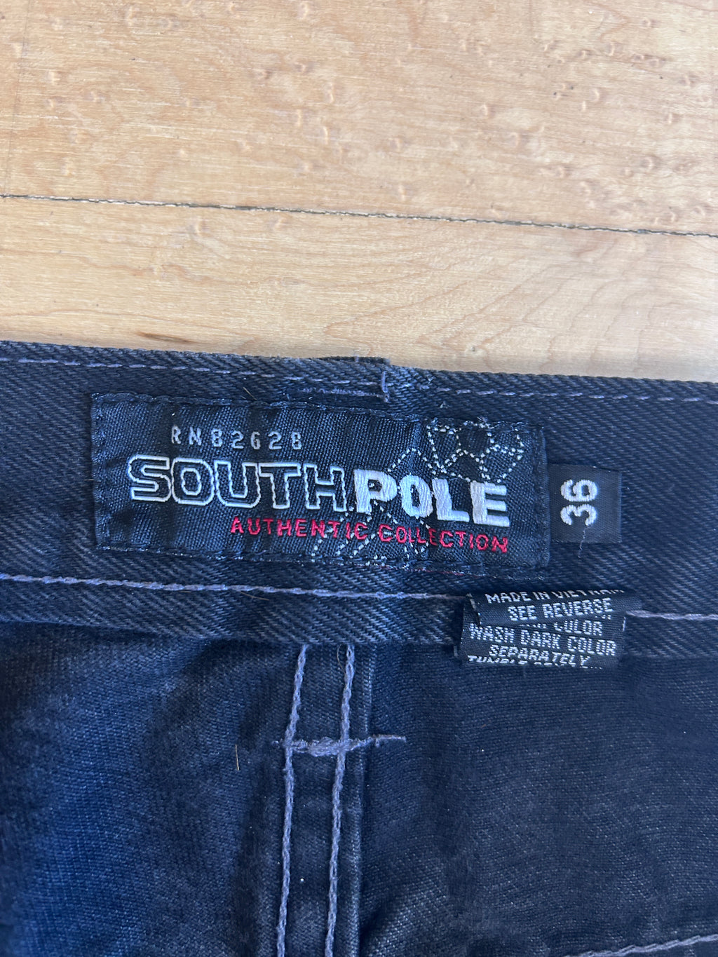 SouthPole 36x32
