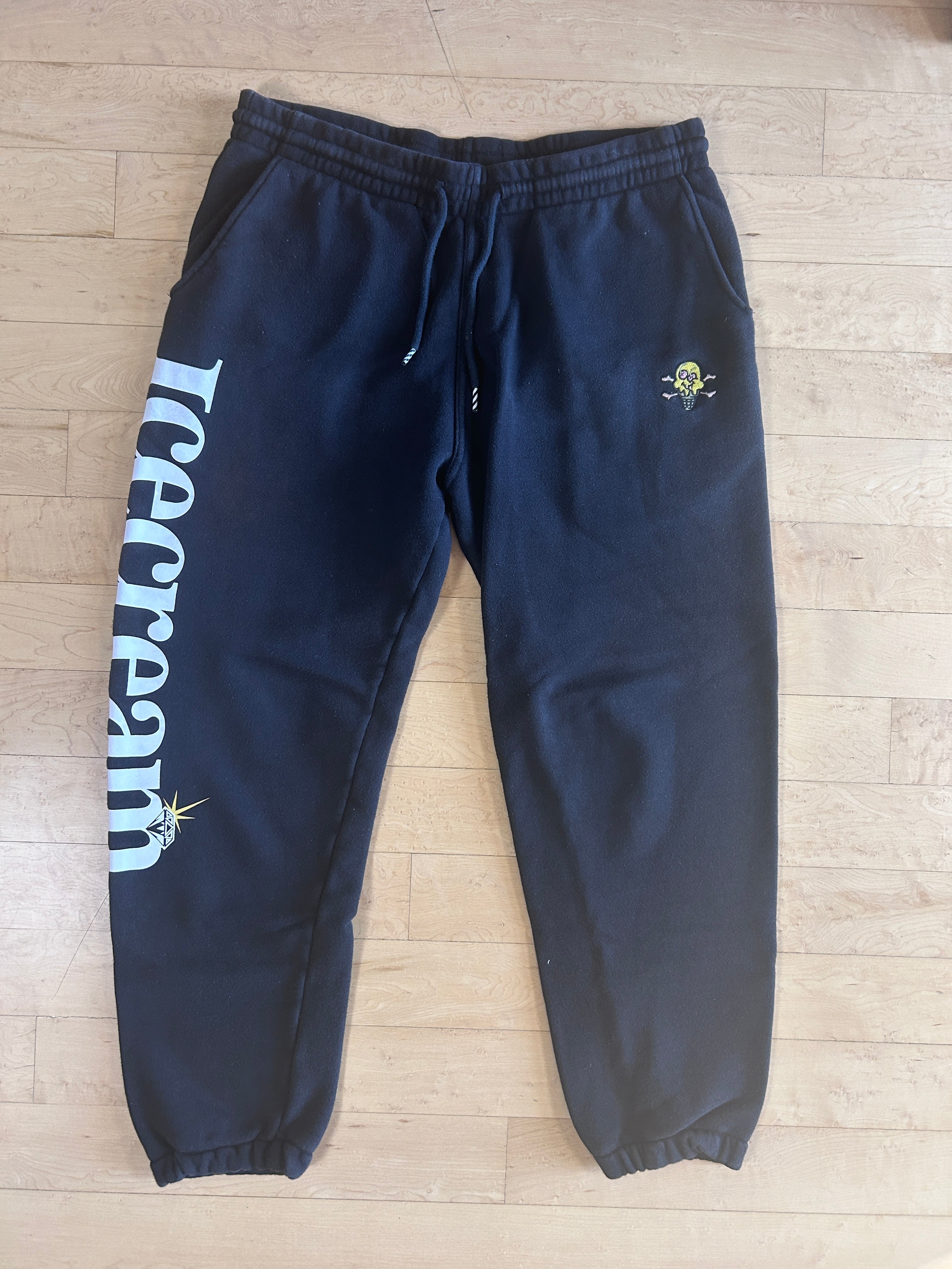 Ice cream sweats medium