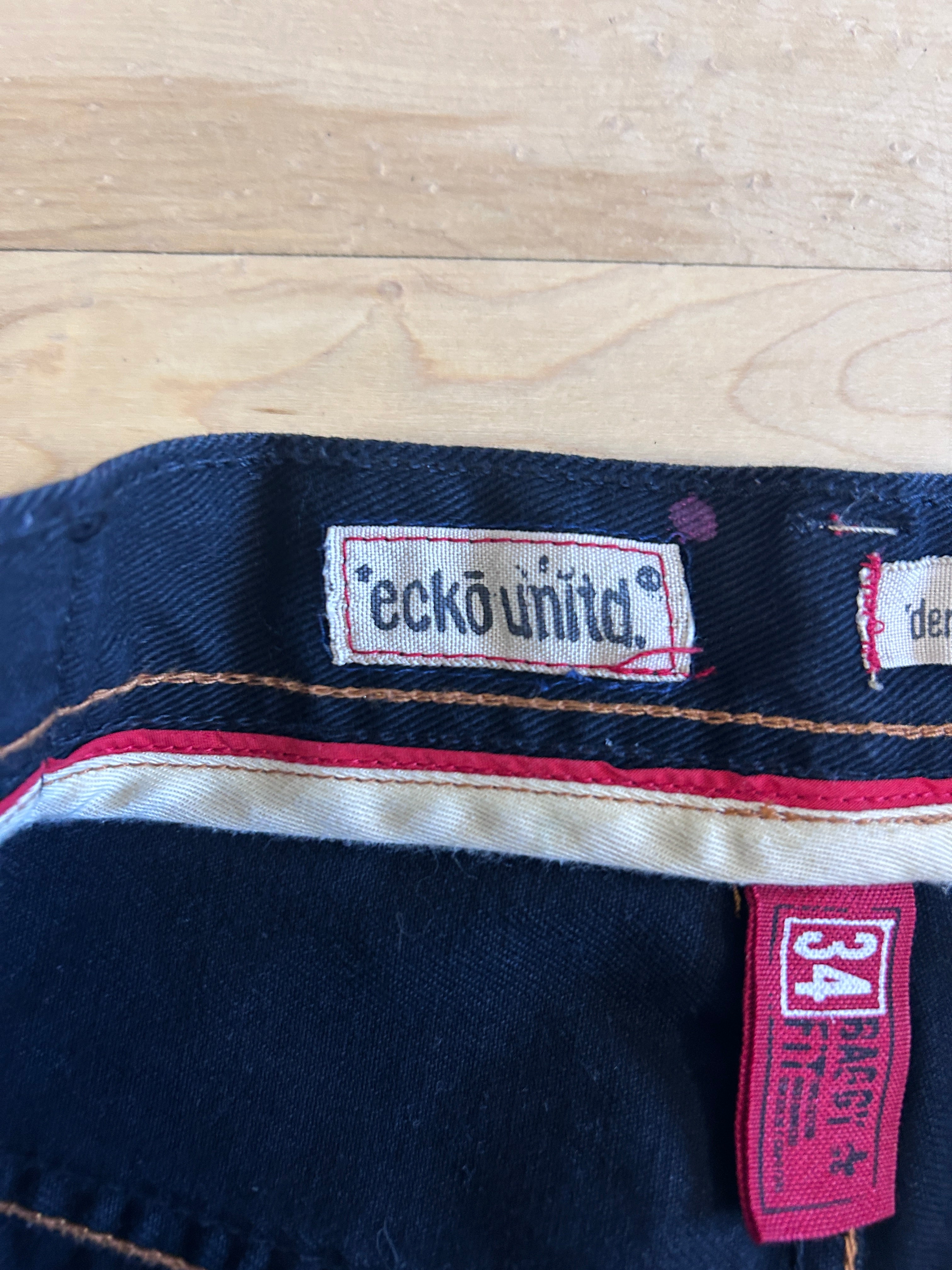 Ecko jeans 34x32 detailed black