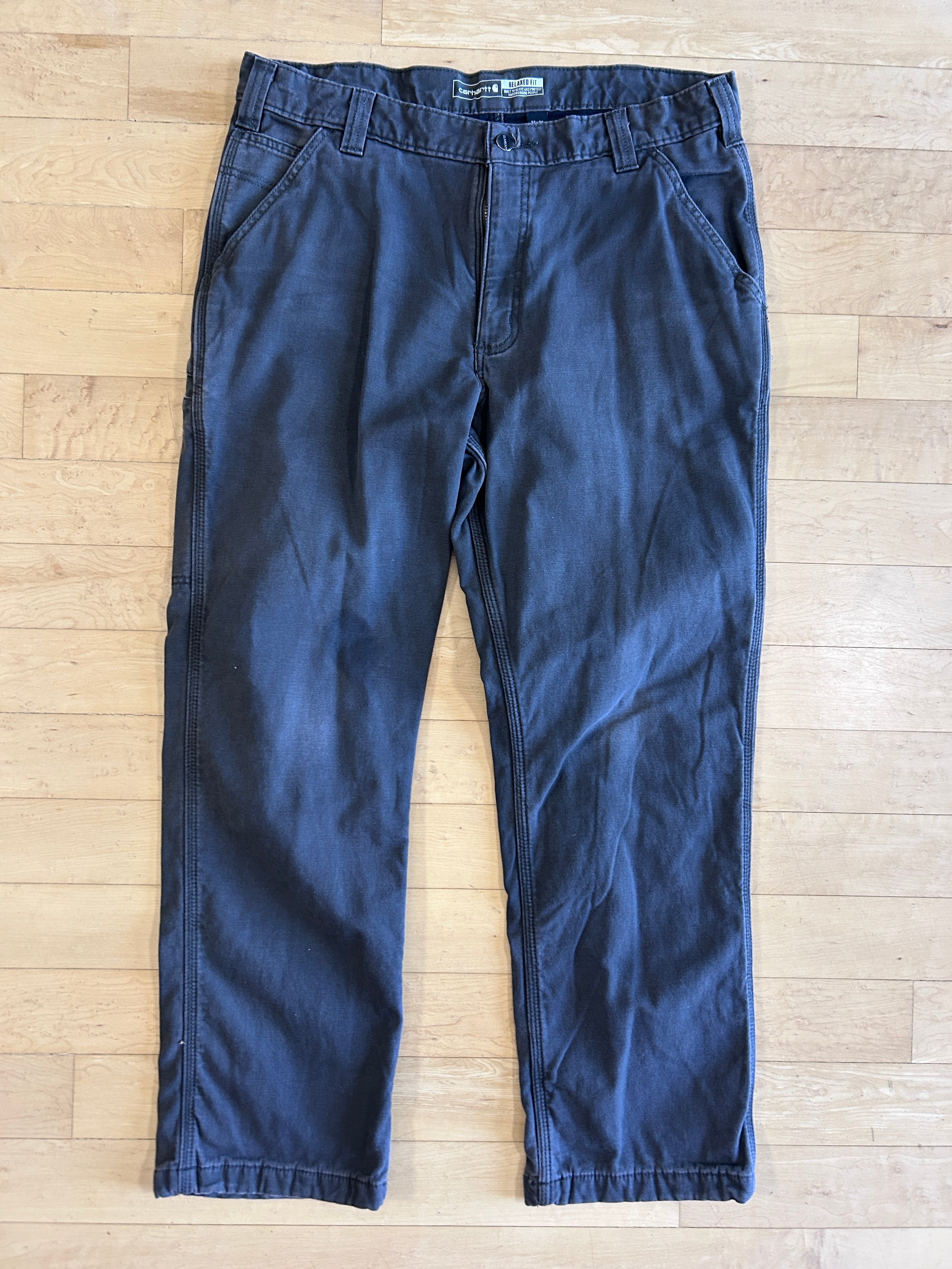 Black relaxed fit carhartt jeans 36x30