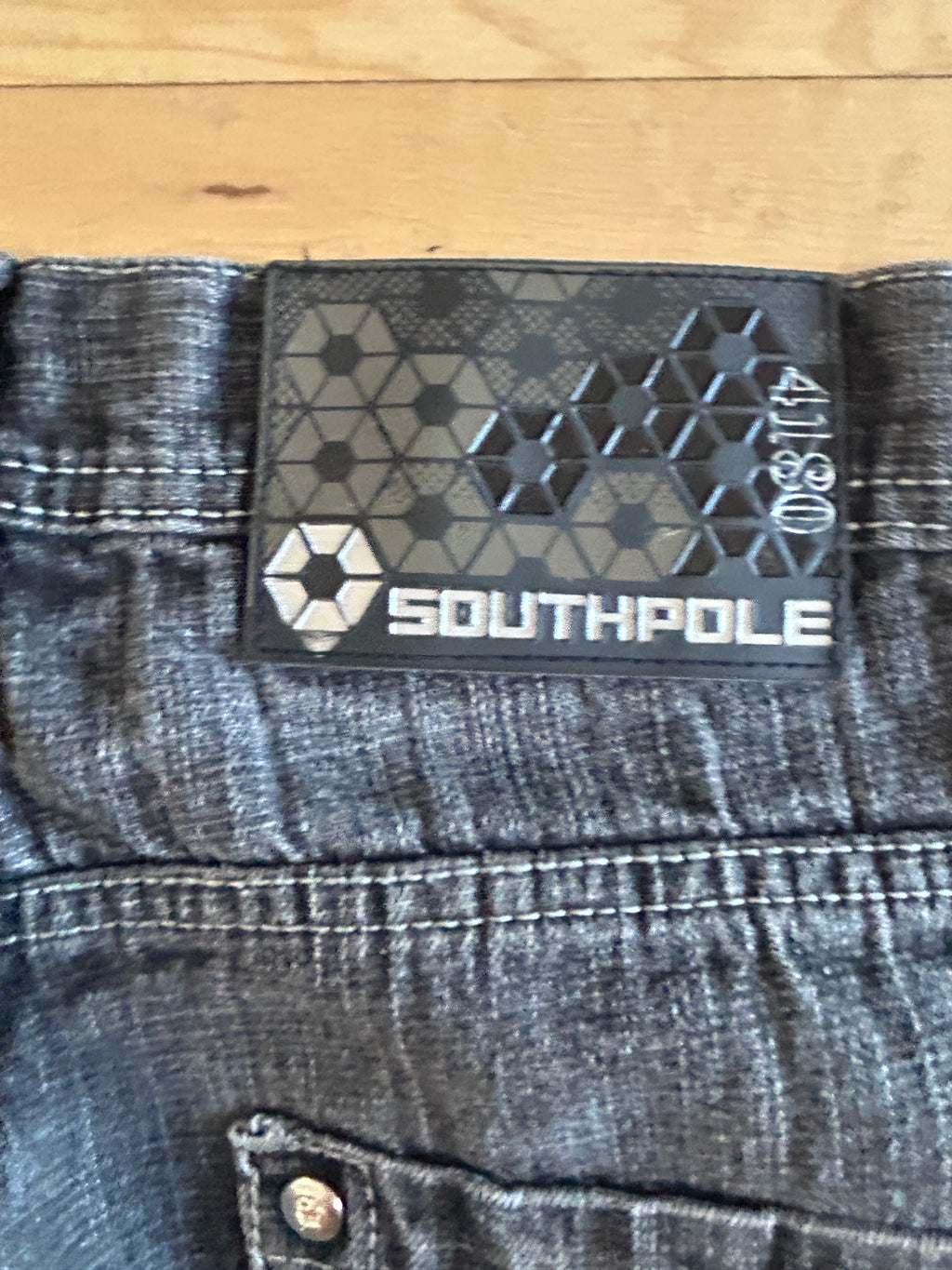 SouthPole black tab 32x32